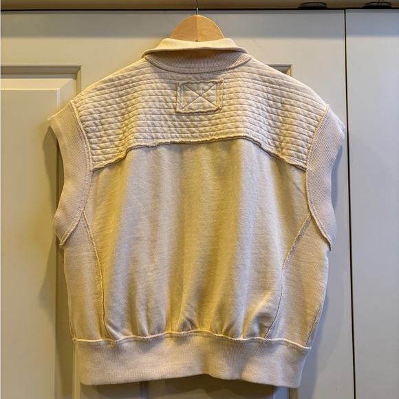We the Free women’s cream colored sleeveless jacket - Picture 4 of 6